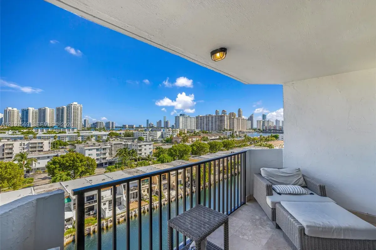 3703 NE 166th St # 904, North Miami Beach FL 33160