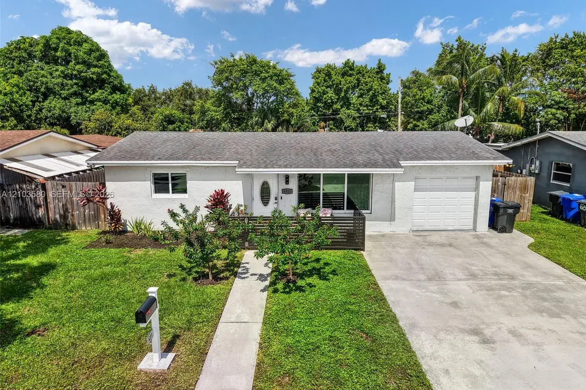 6311 Liberty St, Hollywood FL 33024