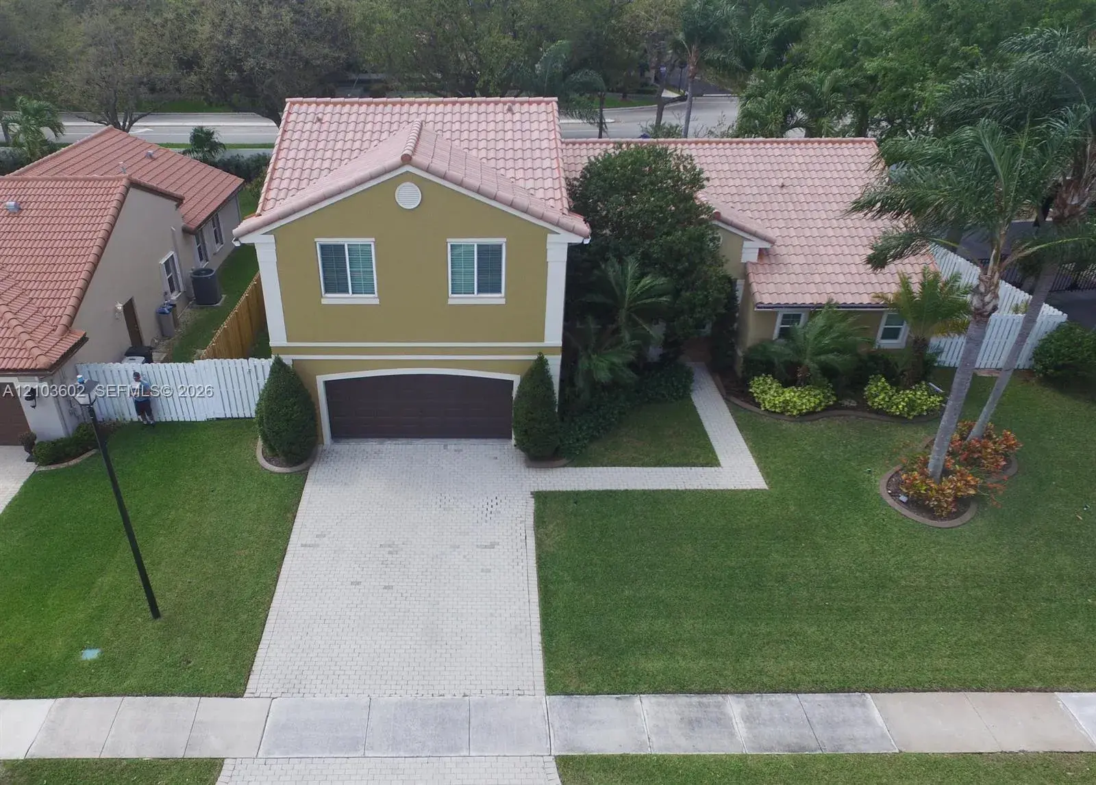 1203 NW 127th Dr, Sunrise FL 33323