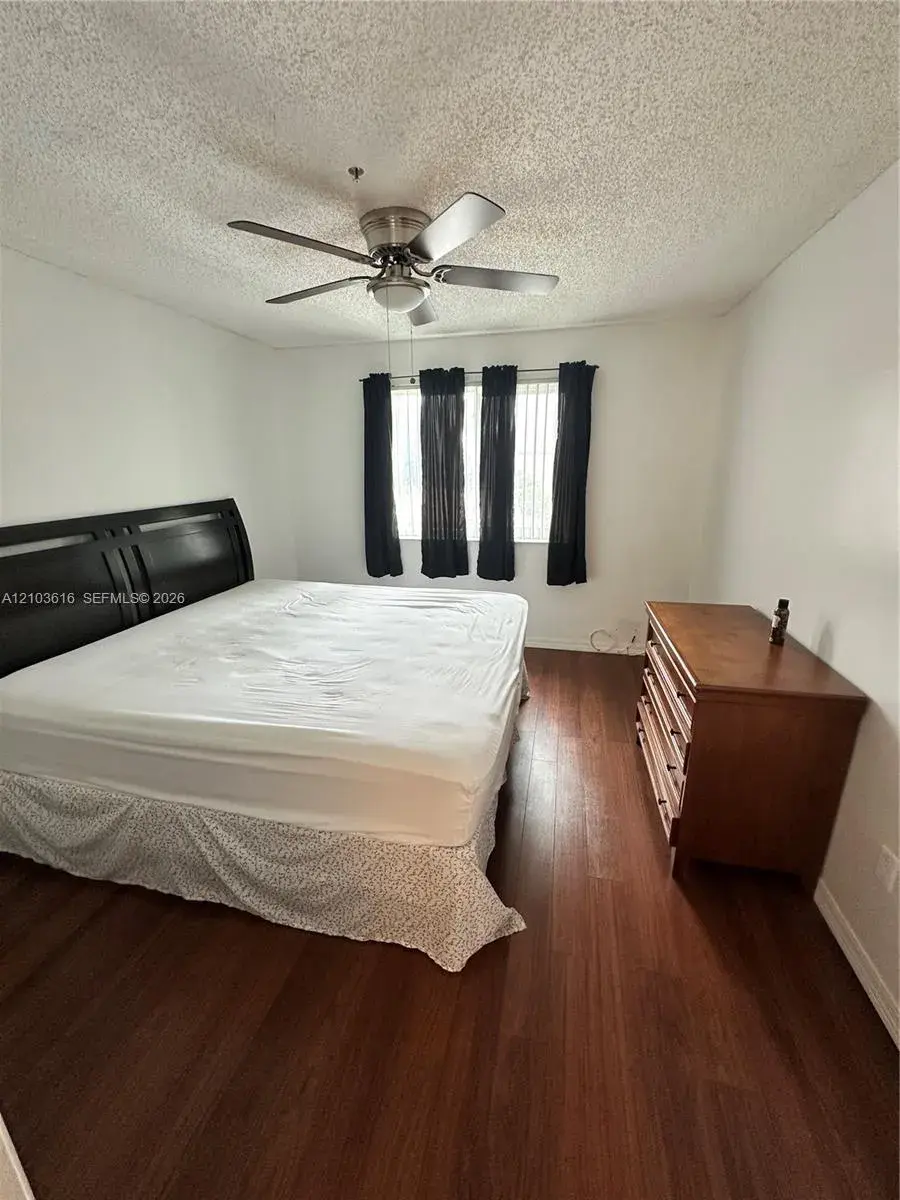420 S Park Rd # 308, Hollywood FL 33021