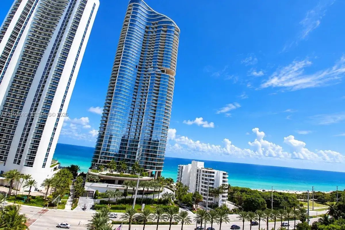 100 Bayview Dr # 1106, Sunny Isles Beach FL 33160