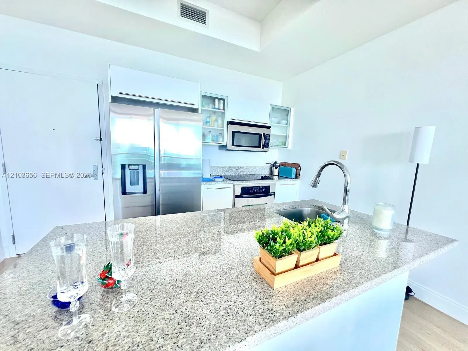 888 Biscayne Blvd # 4807, Miami FL 33132