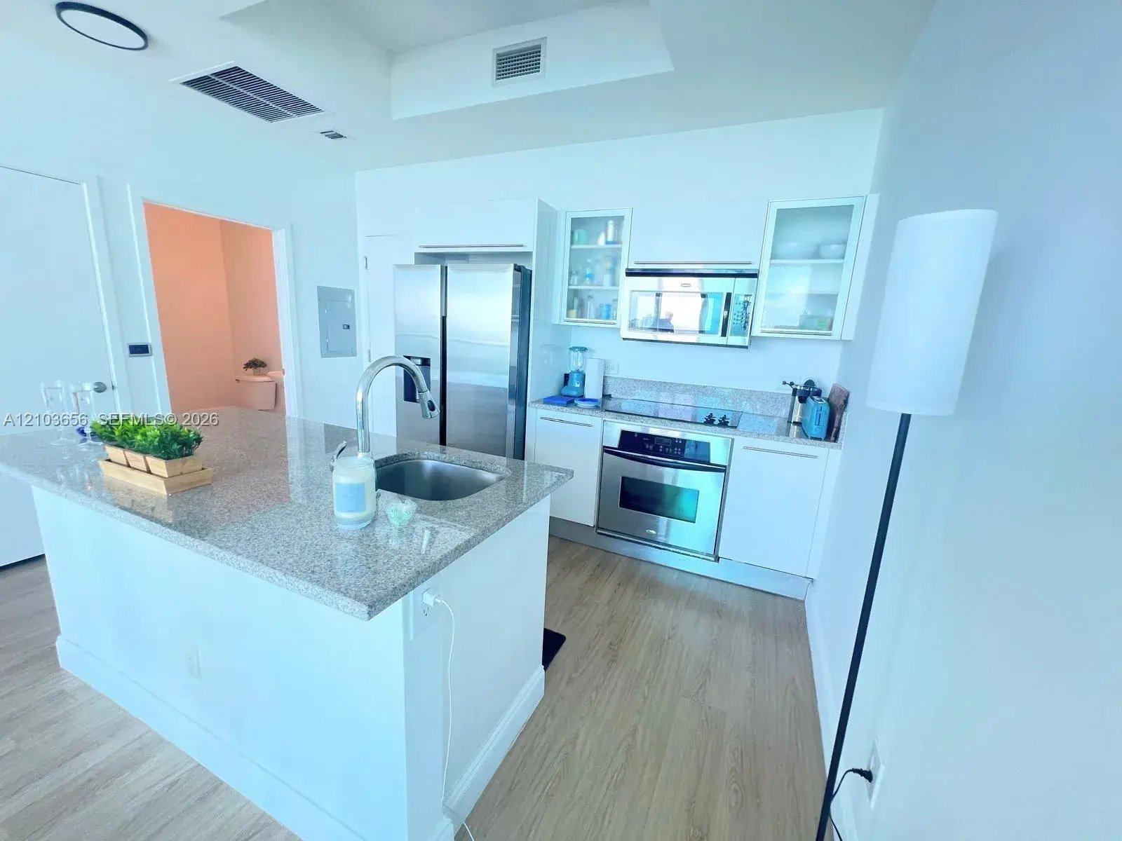 888 Biscayne Blvd # 4807, Miami FL 33132