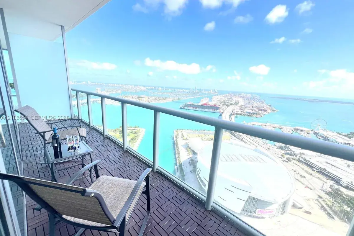 888 Biscayne Blvd # 4807, Miami FL 33132