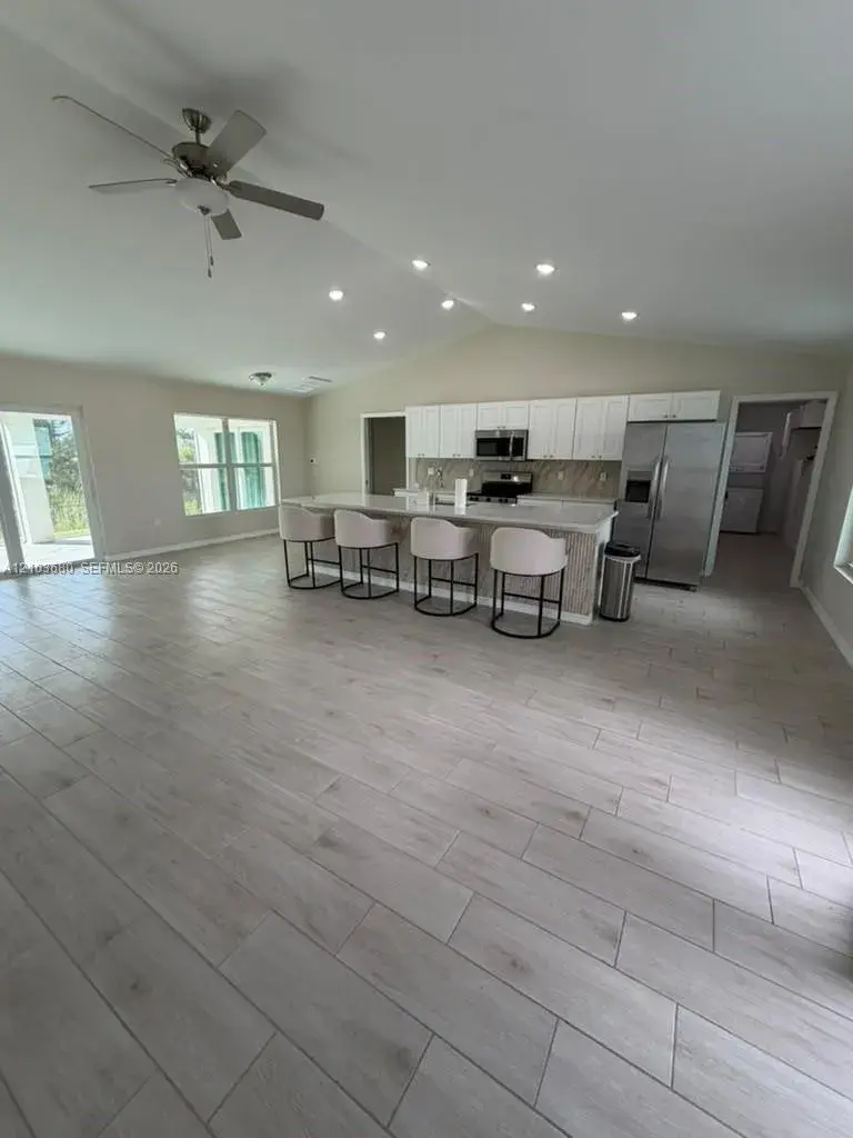 4034 NE 9TH PL, Cape Coral FL 33909