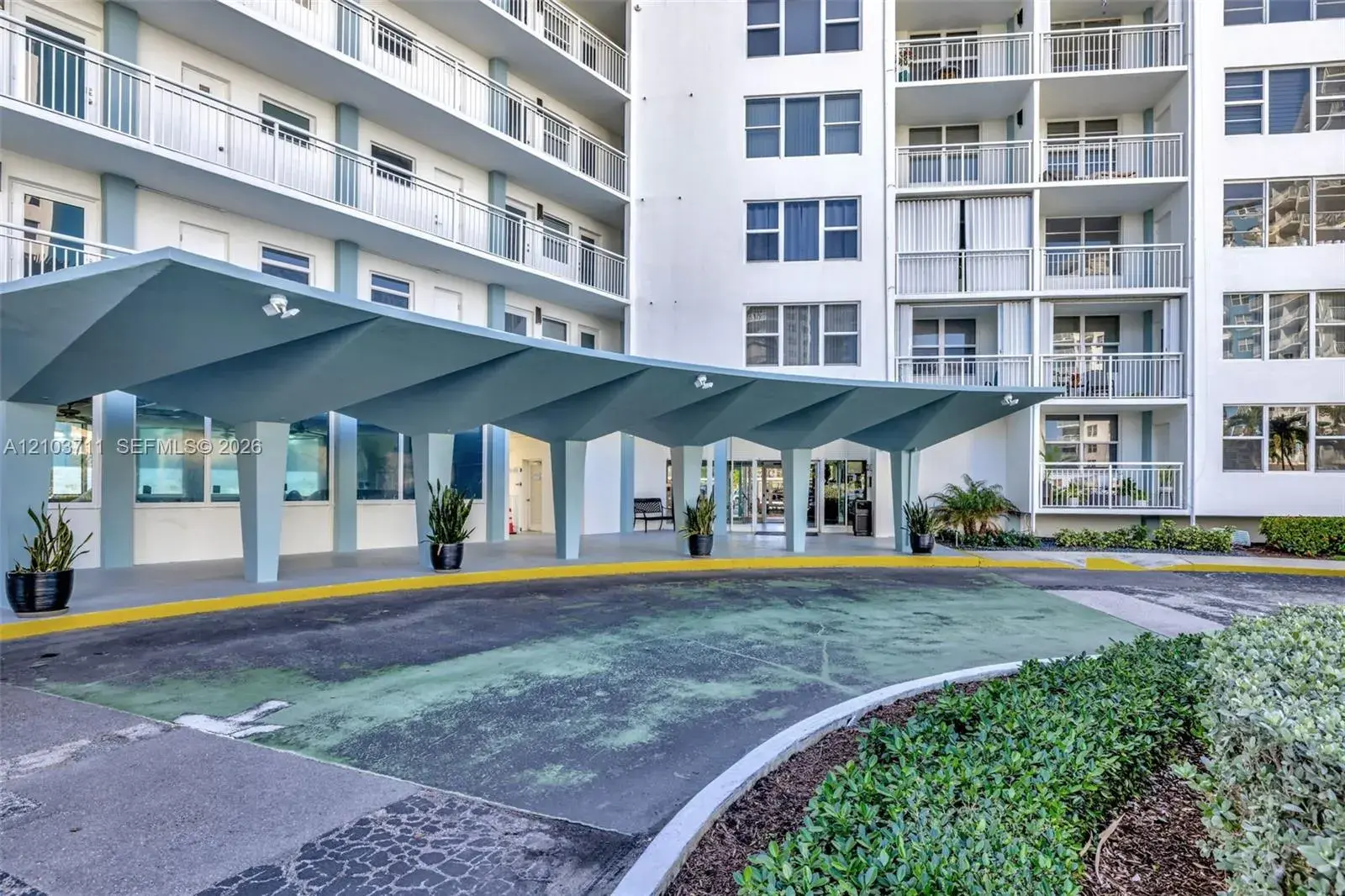 201 N Ocean Blvd # 904, Pompano Beach FL 33062