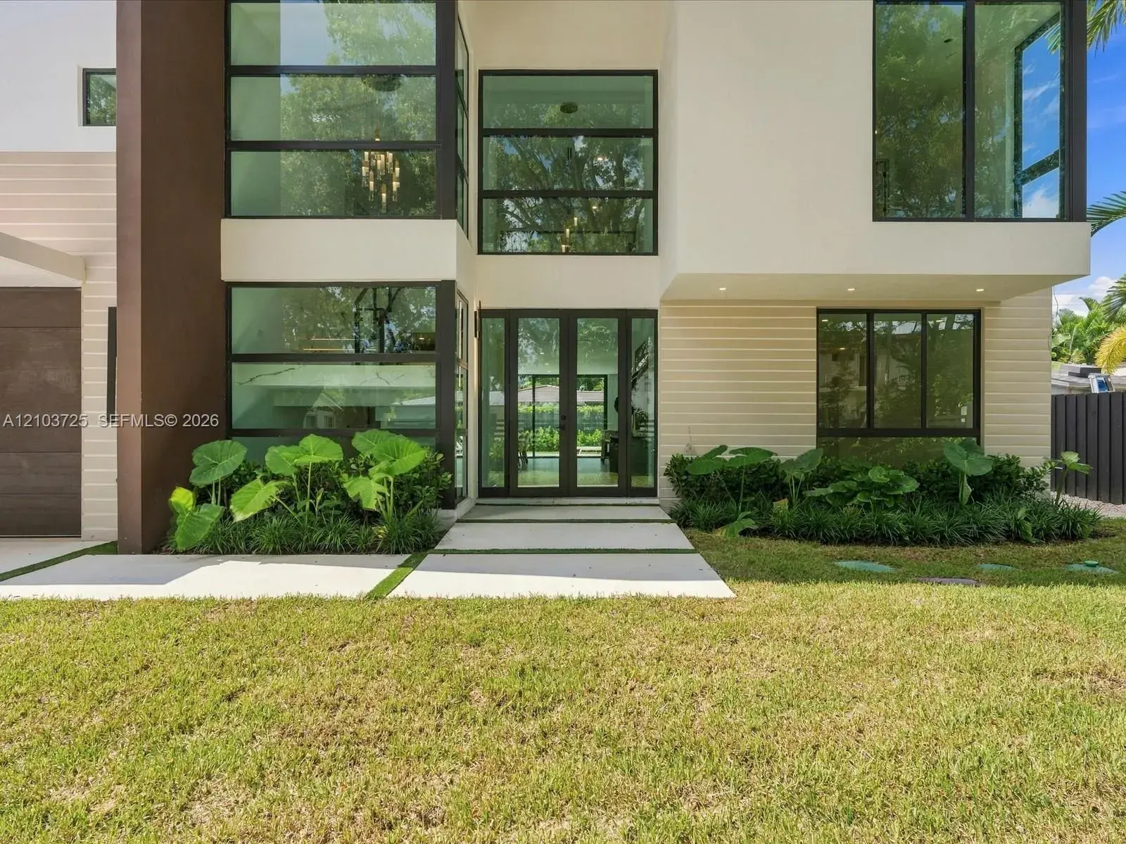 8220 SW 62nd Ct, Miami FL 33143