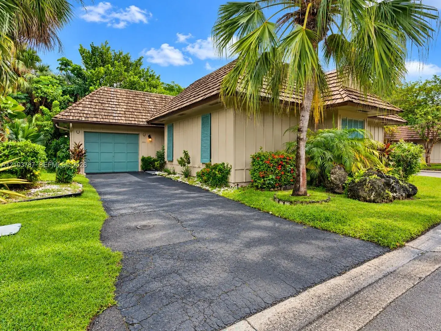 1901 Coquina Way, Coral Springs FL 33071
