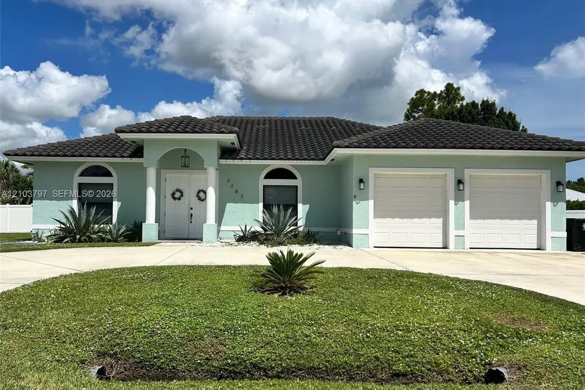 2282 SE Abcor Rd, Port St. Lucie FL 34952