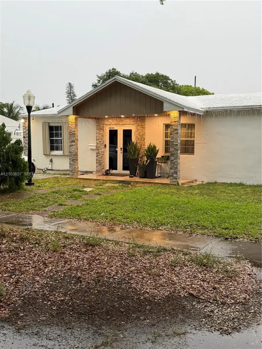 1031 NE 142nd St, North Miami FL 33161