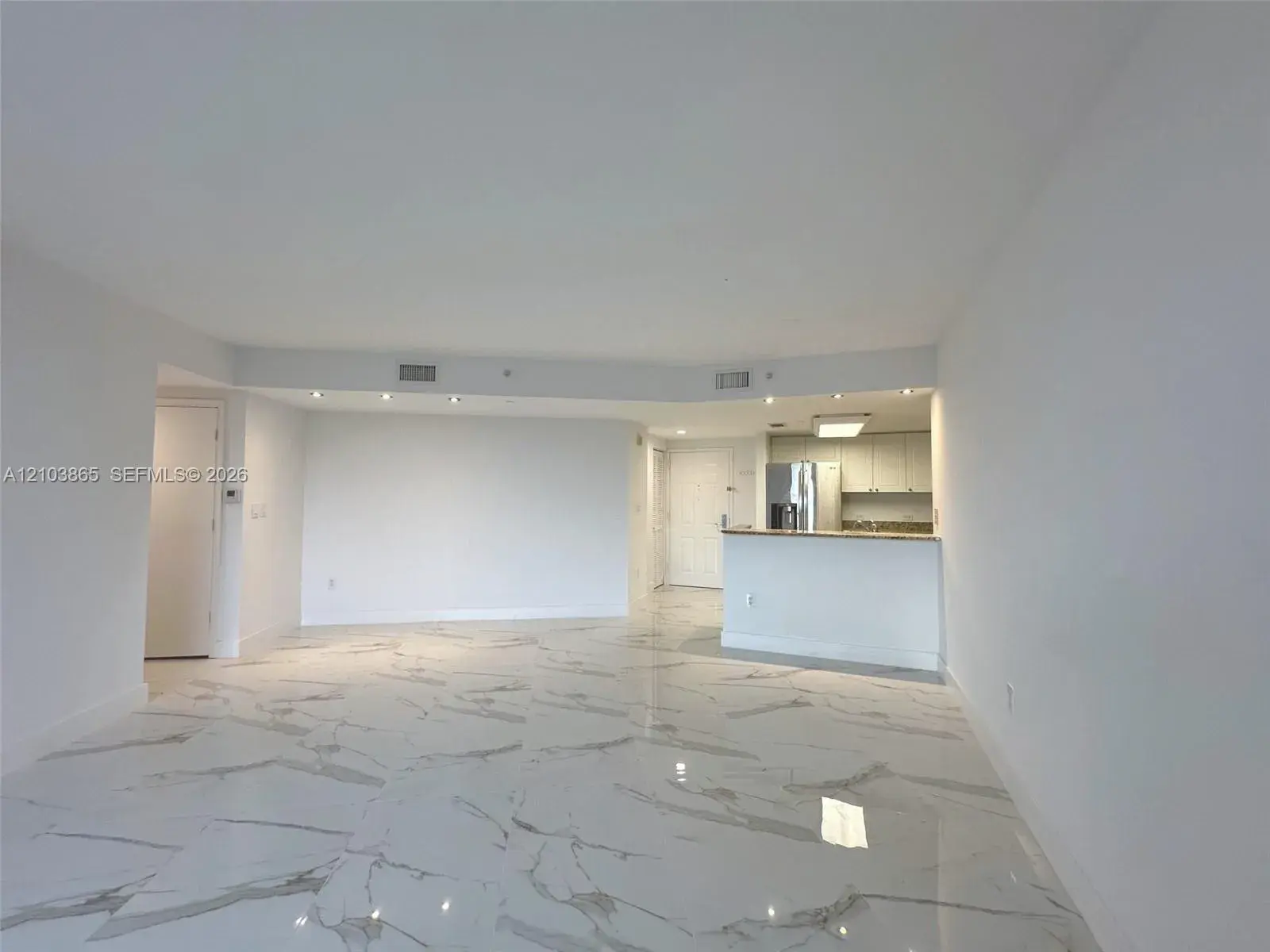 19501 W Country Club Dr # 406, Aventura FL 33180