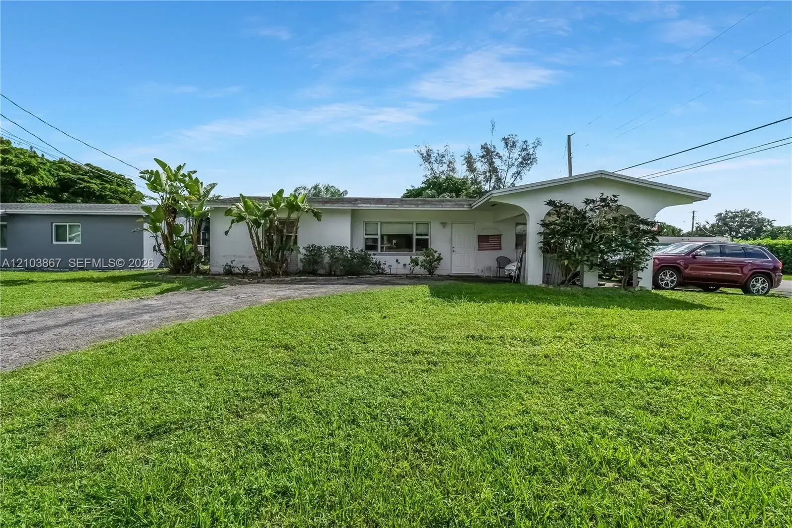 5630 SW 55th Ave, Davie FL 33314