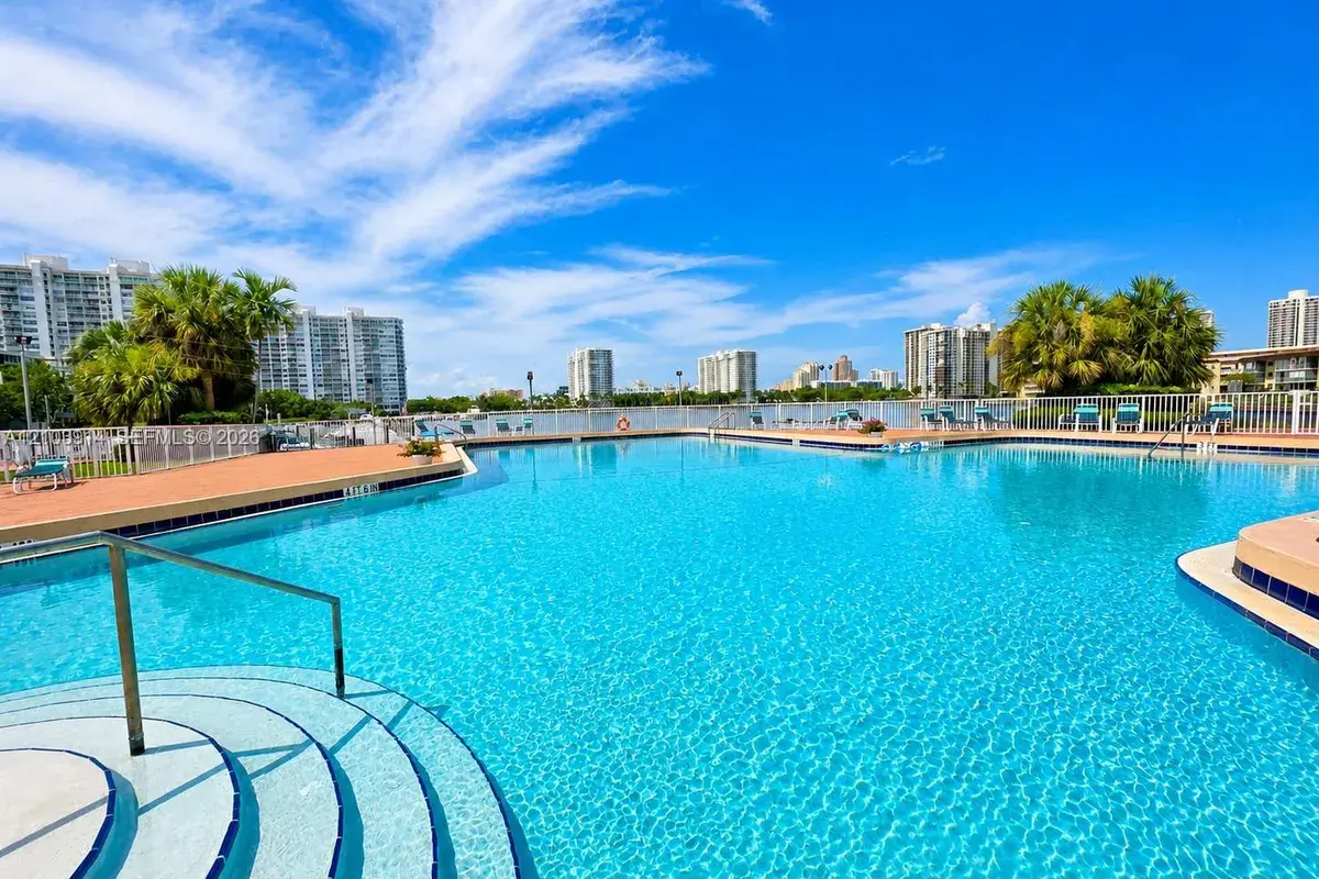 2859 Leonard Dr # G509, Aventura FL 33160