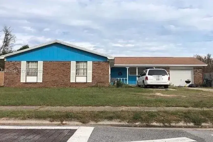 4955 LANETT DR, Other City - In The State Of Florida FL 32526