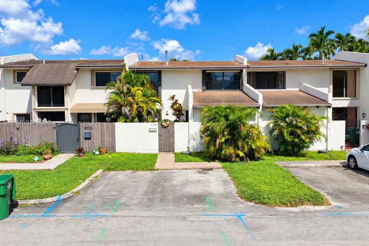 11335 SW 71st Ln, Miami FL 33173