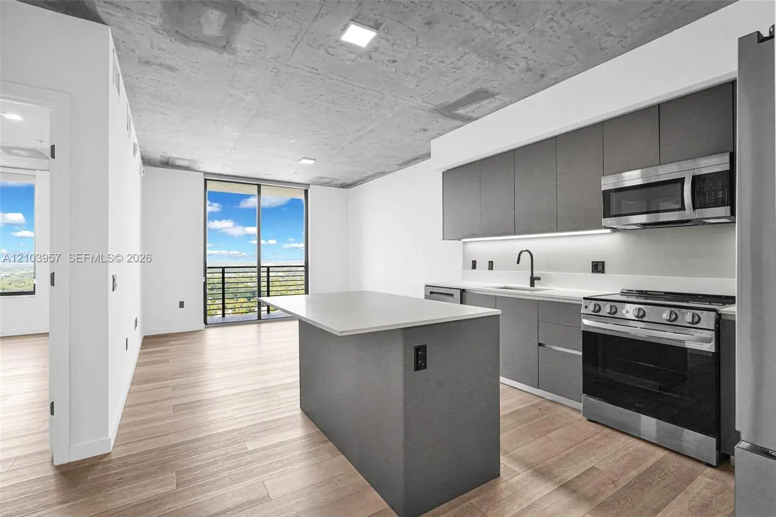 307 SW 5th St # 0, Fort Lauderdale FL 33315