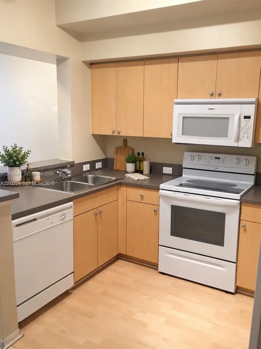 2841 NE 185th St # 510, Aventura FL 33180