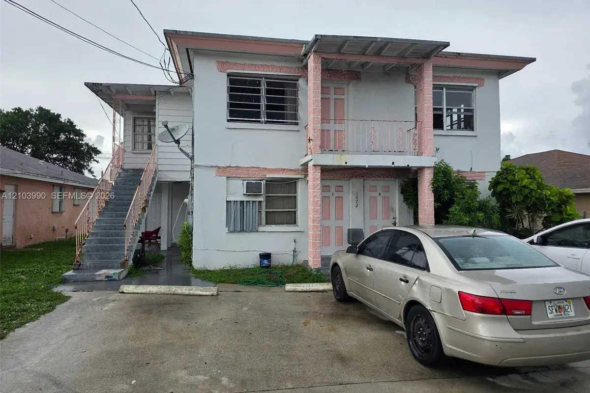 1472 W w 34th St, Riviera Beach FL 33404