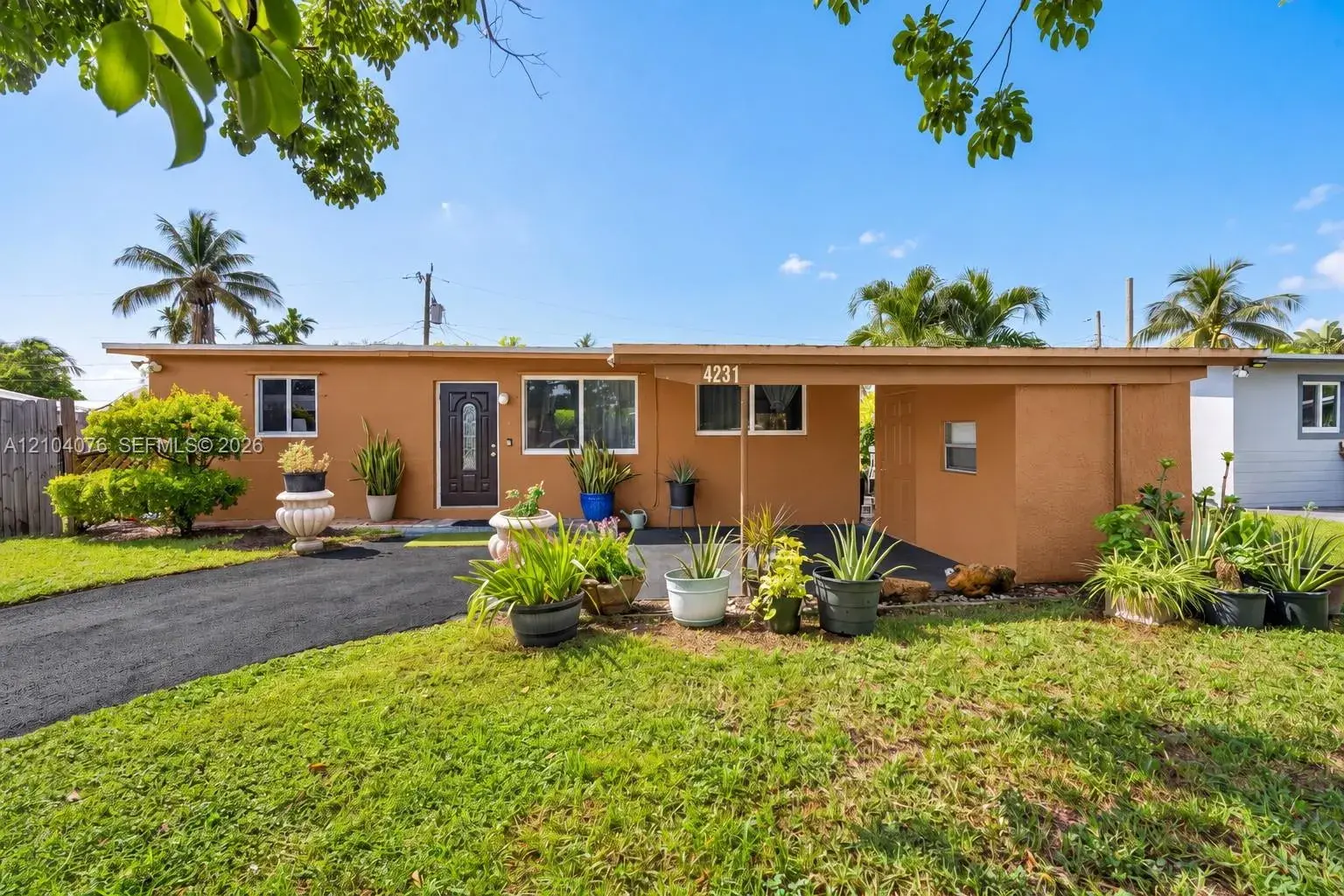 4231 NW 12th Ave, Oakland Park FL 33309