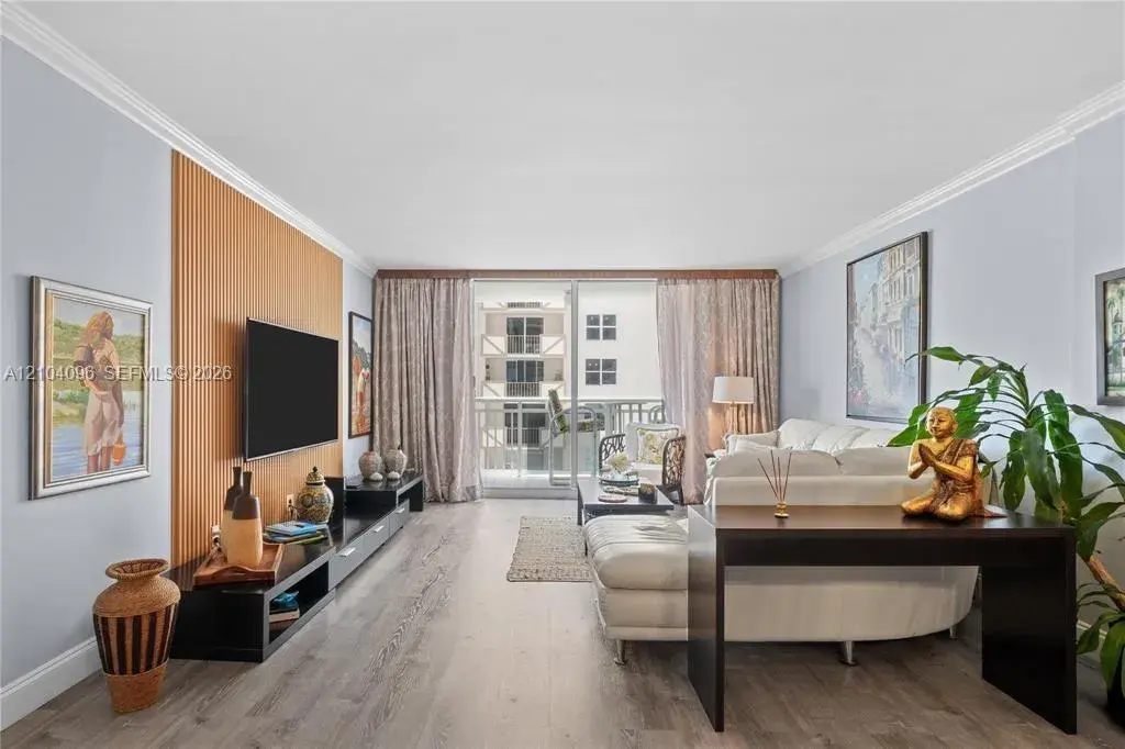 1849 S Ocean Dr # 1112, Hallandale Beach FL 33009
