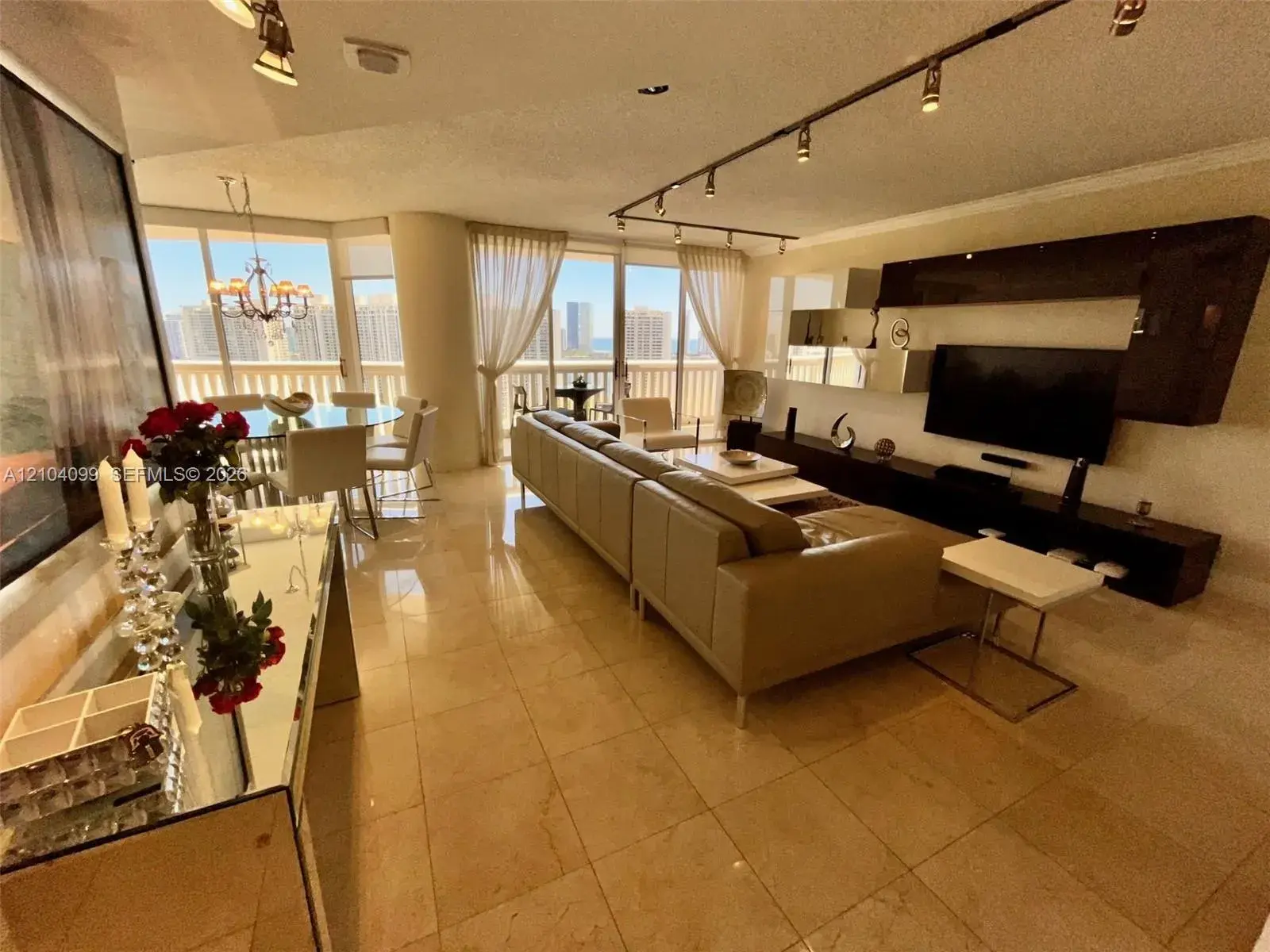 1000 W Island Blvd # 2707, Aventura FL 33160