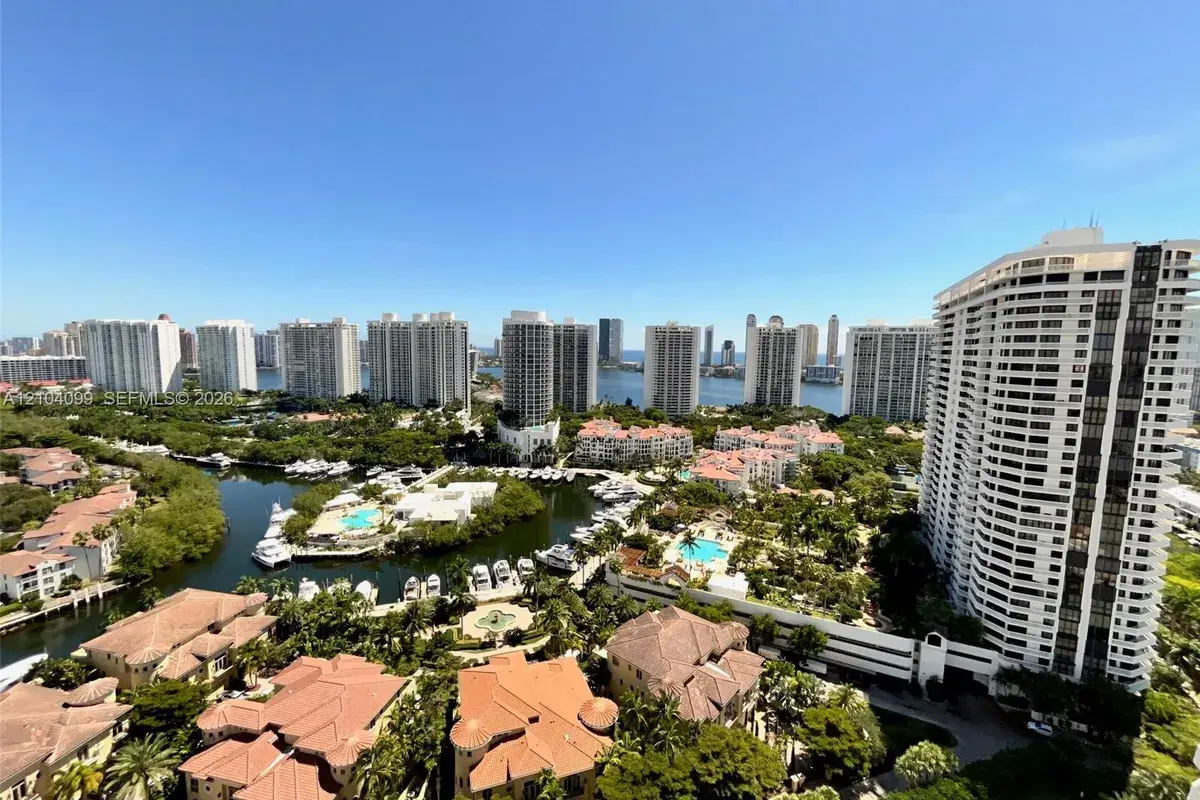 1000 W Island Blvd # 2707, Aventura FL 33160