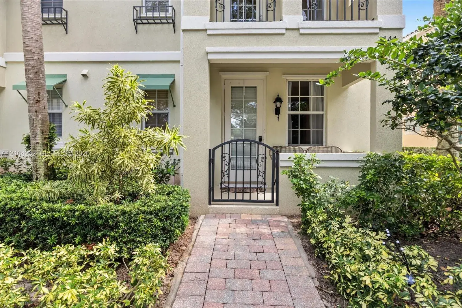 141 Rivinia Dr, Jupiter FL 33458