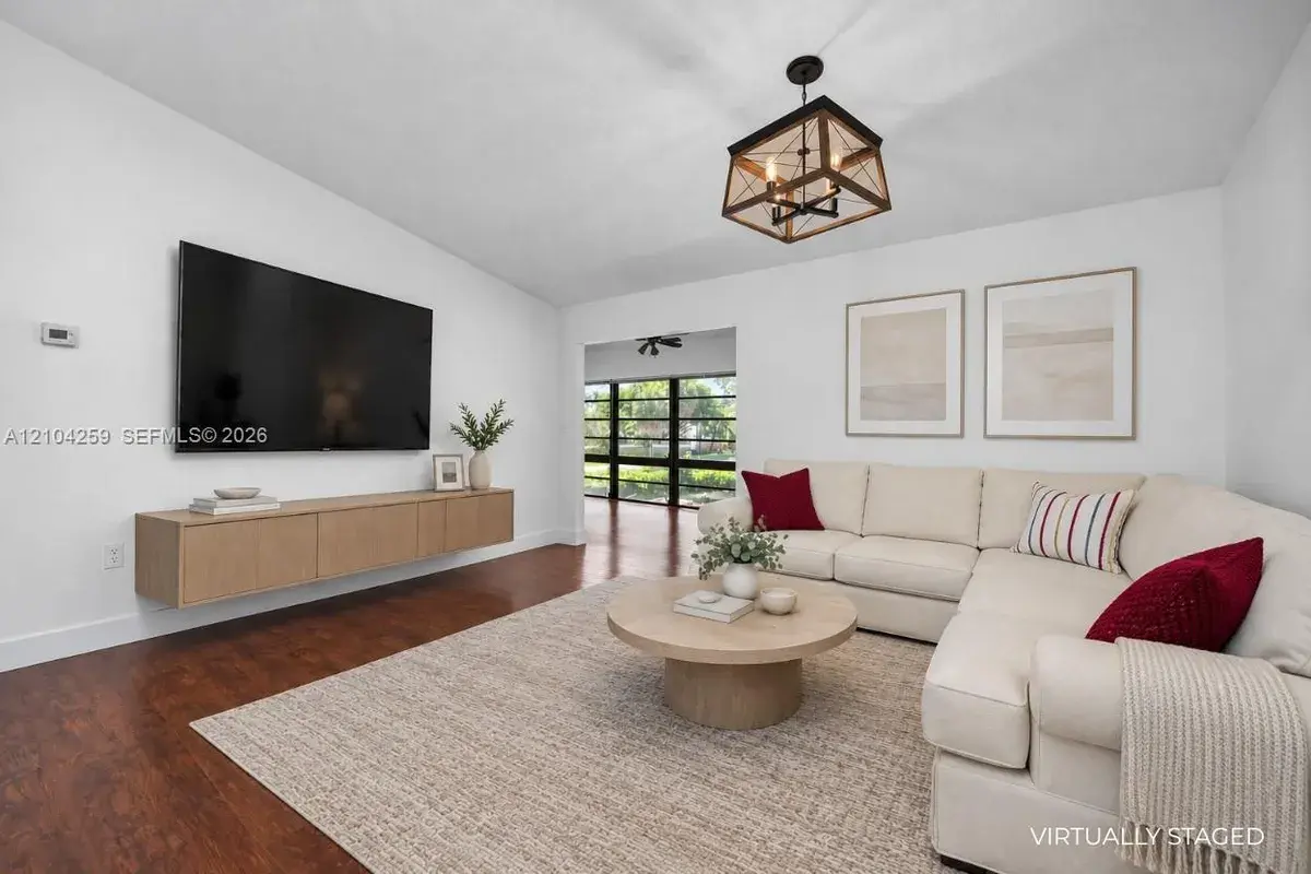 4944 NW 102nd Ave # 3, Doral FL 33178