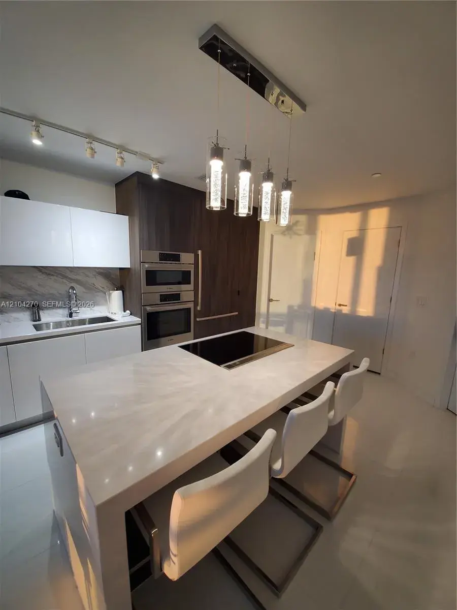 851 NE 1st Ave # 4208, Miami FL 33132