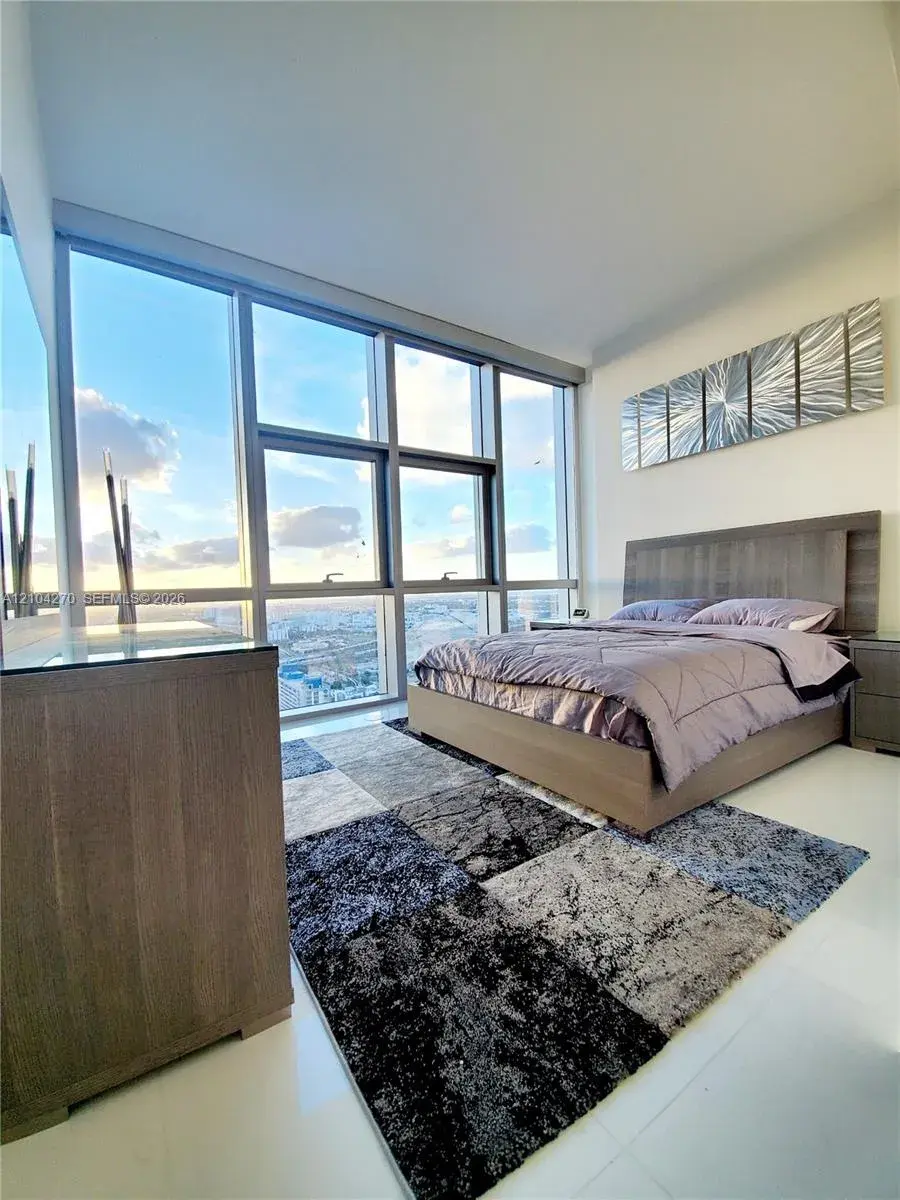 851 NE 1st Ave # 4208, Miami FL 33132