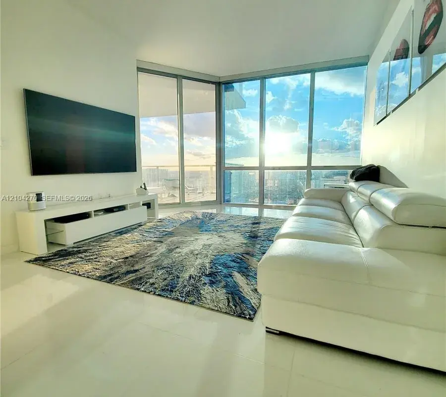 851 NE 1st Ave # 4208, Miami FL 33132