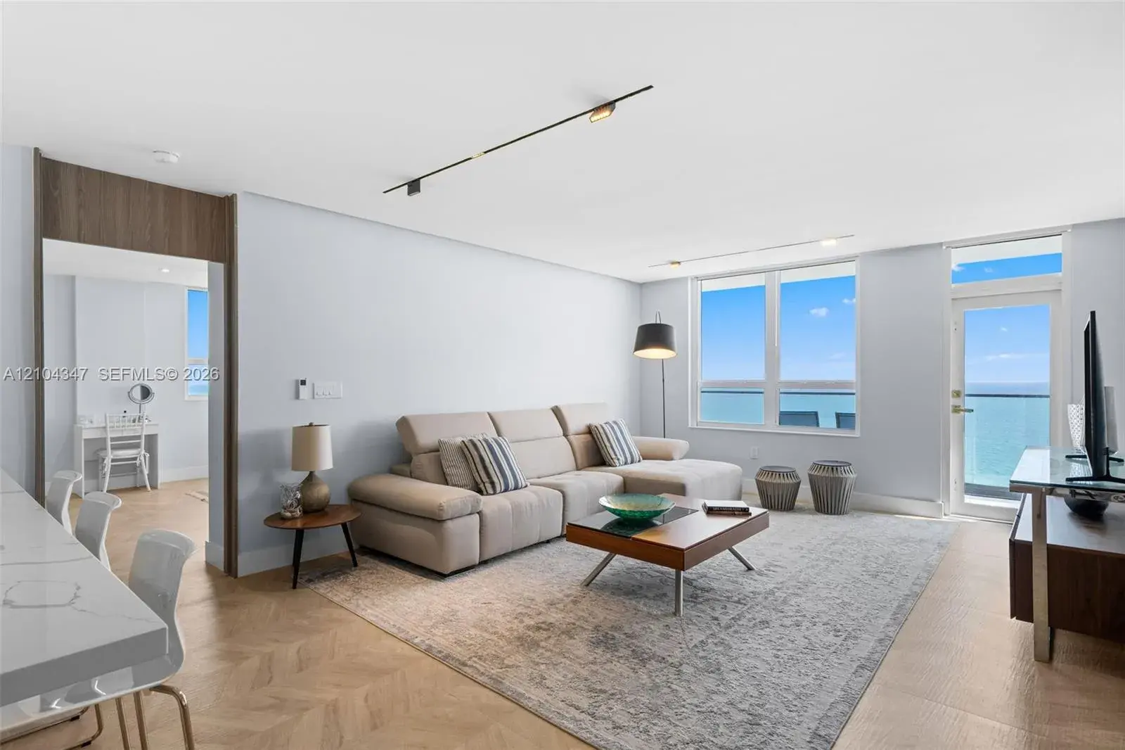 10185 Collins Ave # 919, Bal Harbour FL 33154