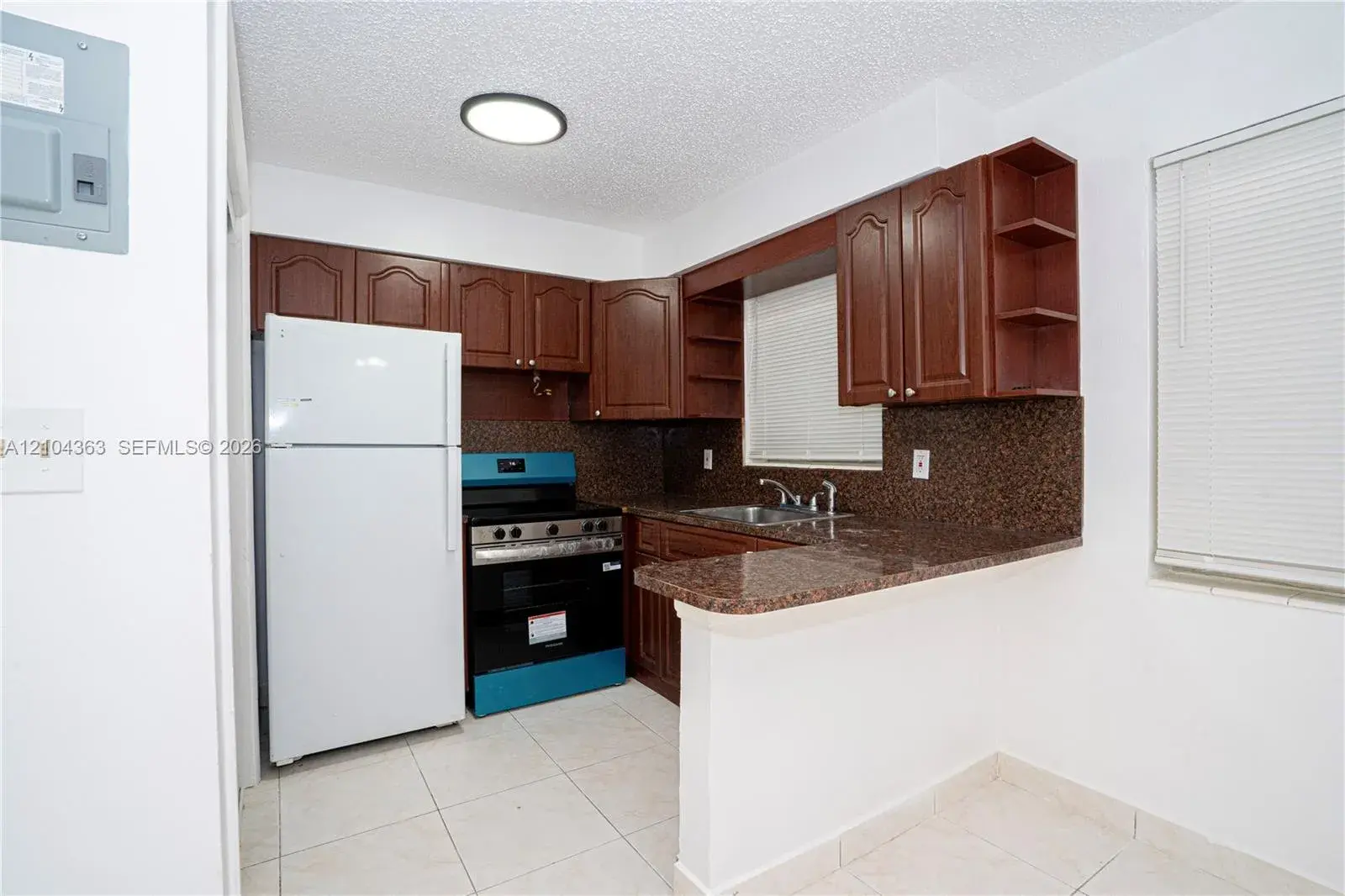 5270 SW 90th Way, Cooper City FL 33328