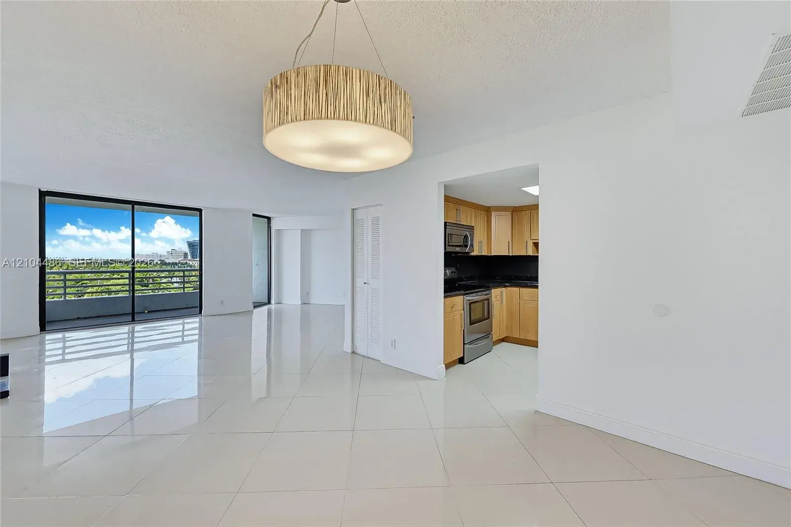 3300 NE 192nd St # 703, Aventura FL 33180