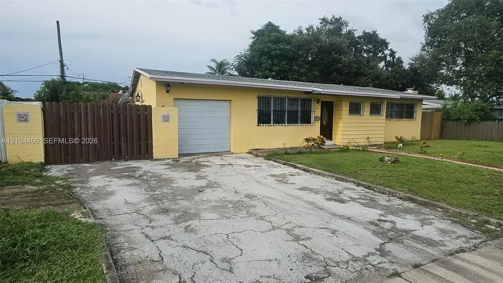 51 NE 195th St, North Miami FL 33179