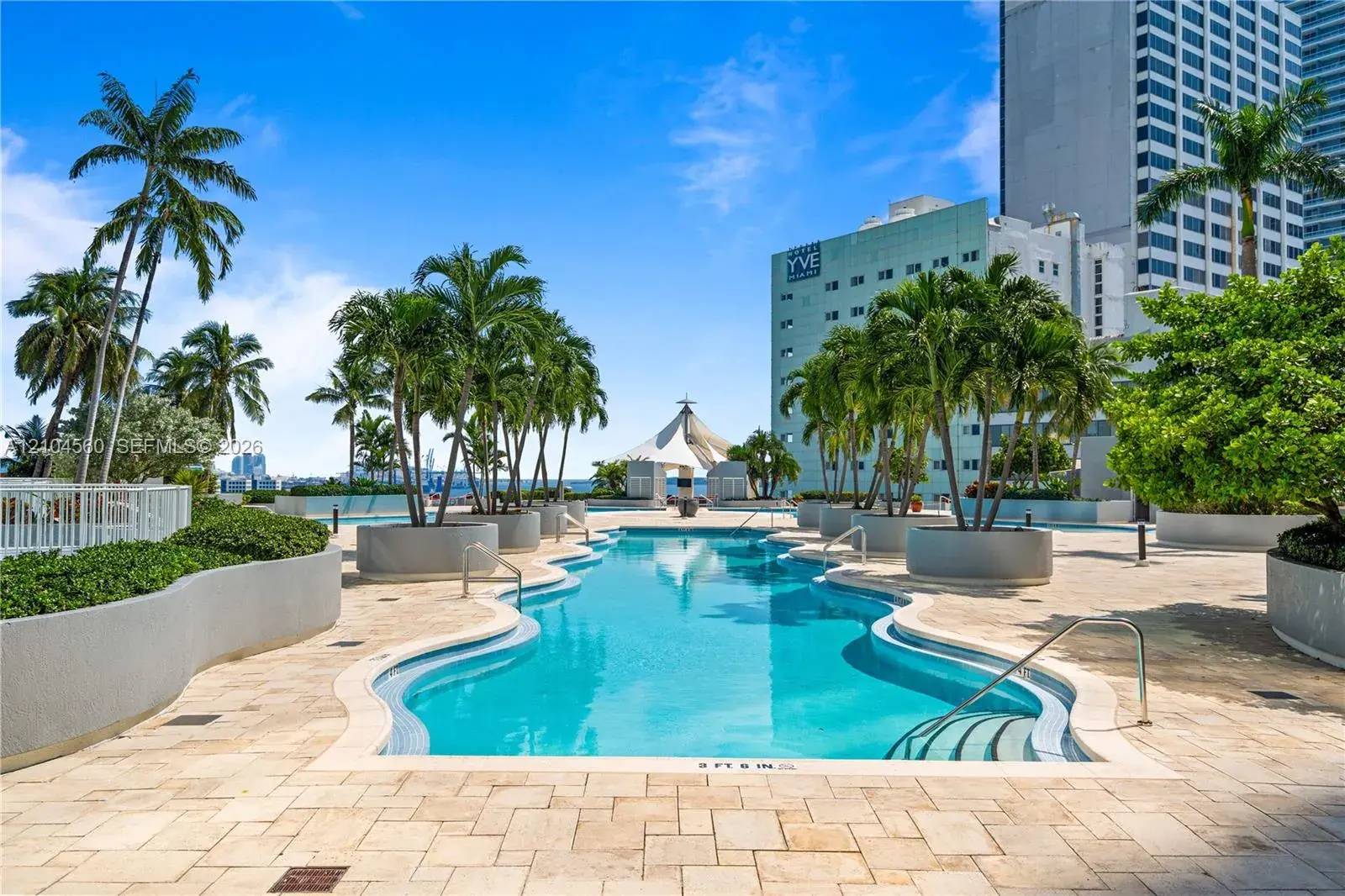 253 NE 2nd St # 424, Miami FL 33132