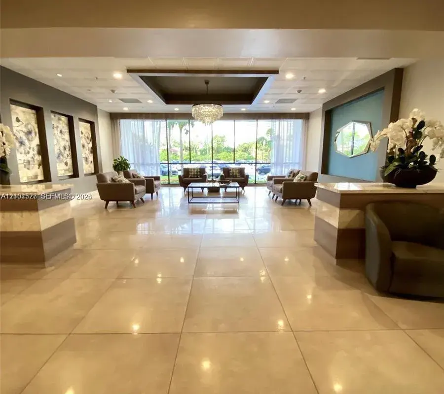 3701 N Country Club Dr # 508, Aventura FL 33180