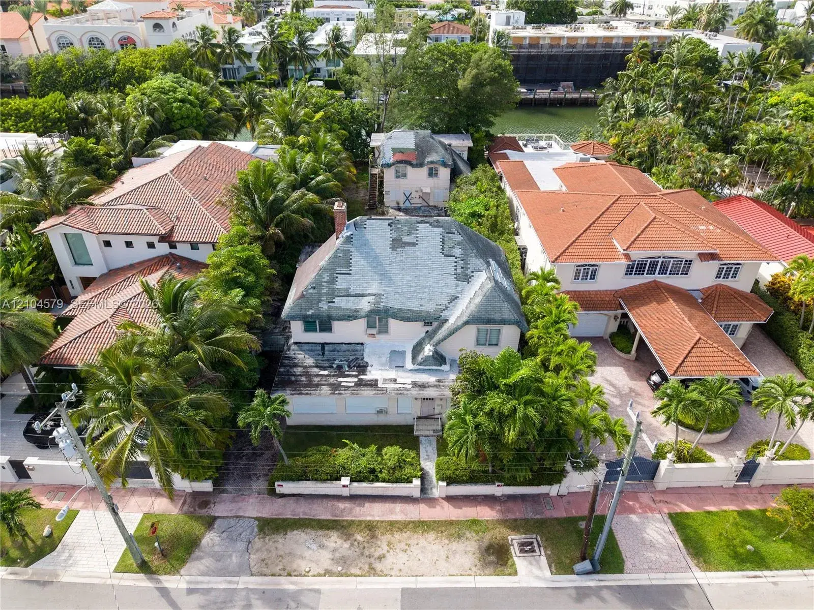 3746 Chase Ave, Miami Beach FL 33140