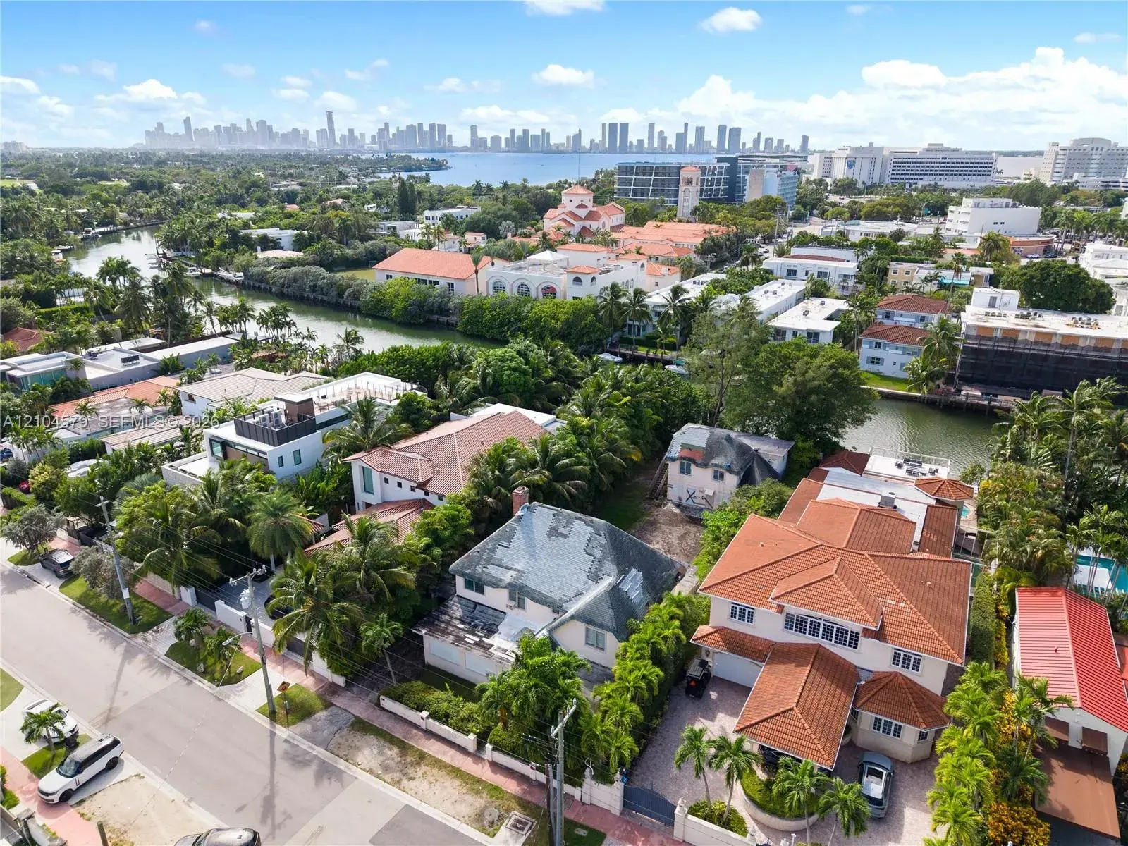 3746 Chase Ave, Miami Beach FL 33140