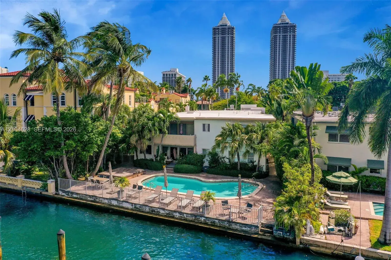 4800 Pine Tree Dr # 101, Miami Beach FL 33140