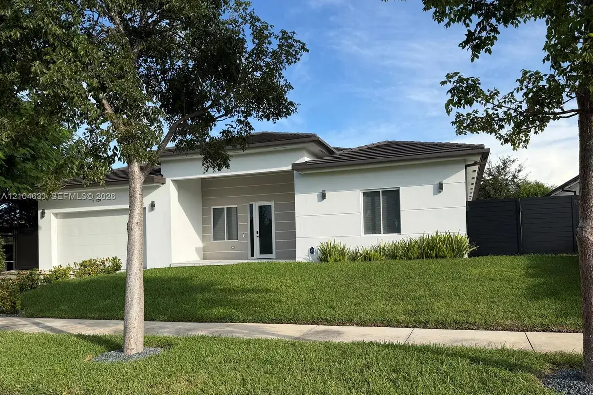 21329 Ingraham Ave Rd, Cutler Bay FL 33189