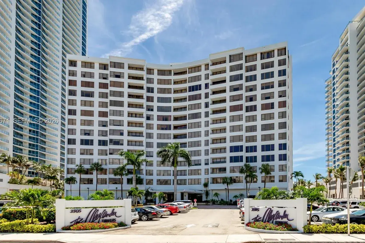 3505 S Ocean Dr # 305, Hollywood FL 33019
