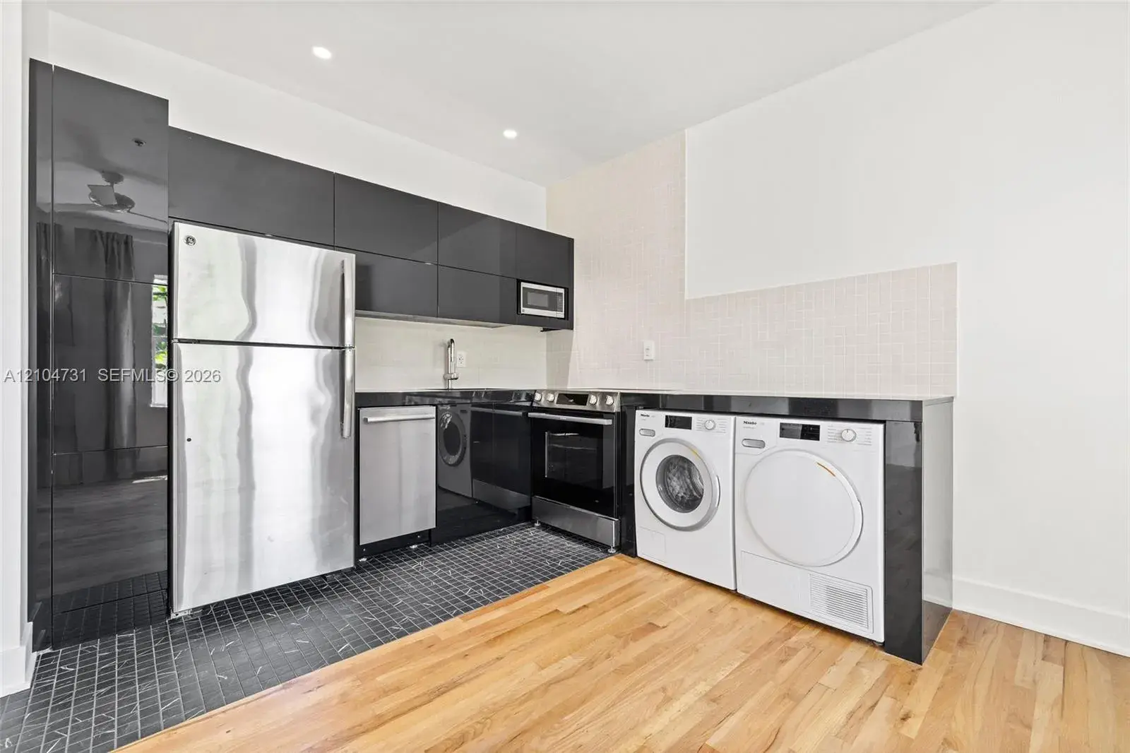 1521 Lenox Ave # 206, Miami Beach FL 33139