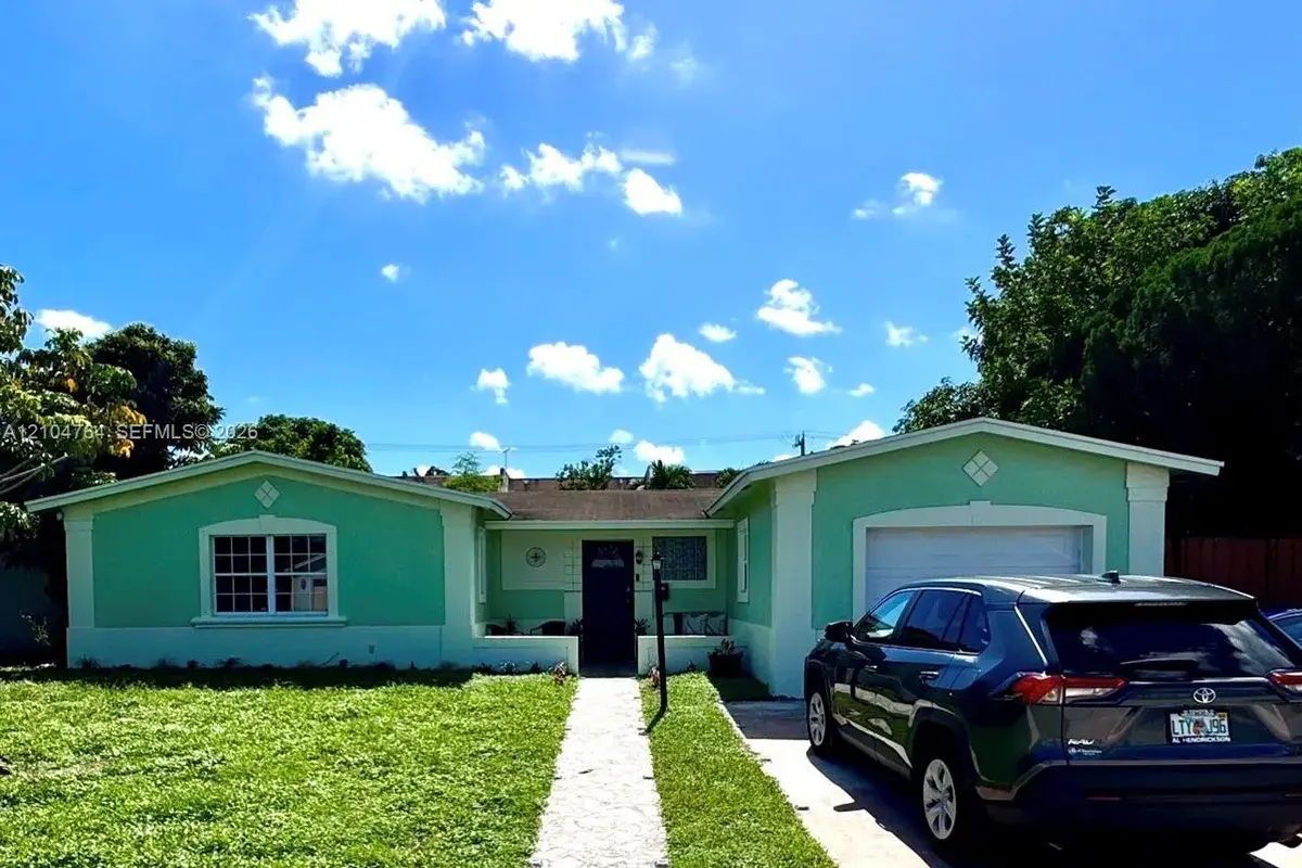 6472 SW 10th Ct, North Lauderdale FL 33068