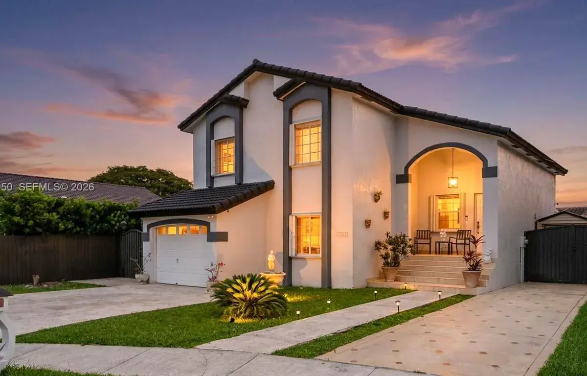 1084 SW 142nd Pl, Miami FL 33184