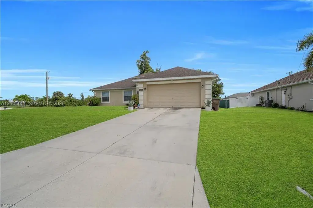 1211 NW 27th PL, Cape Coral FL 33993