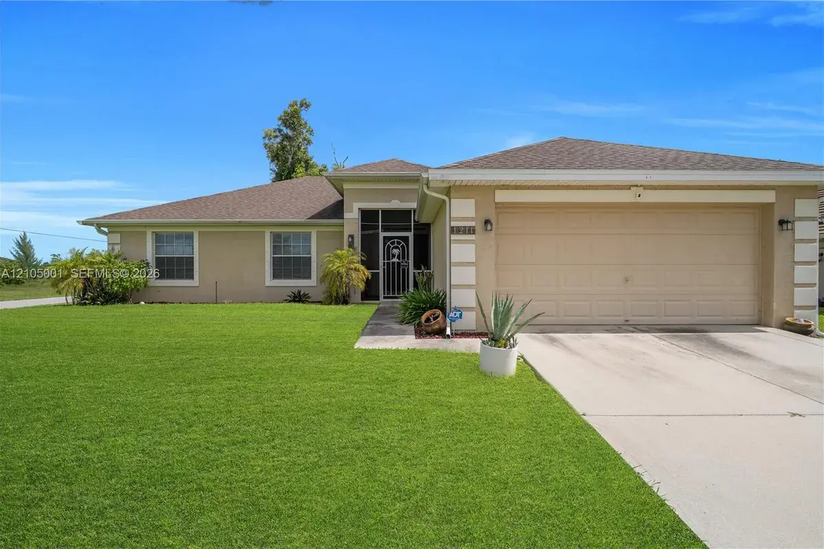 1211 NW 27th PL, Cape Coral FL 33993