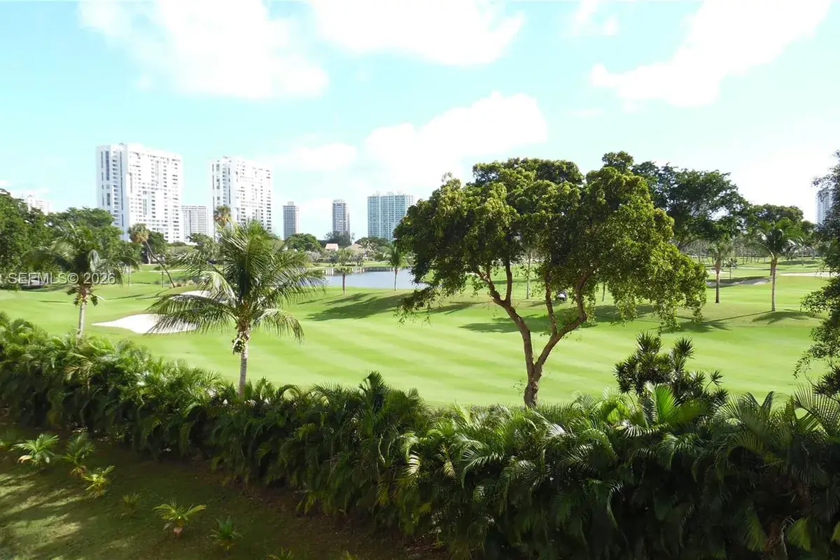 20379 W Country Club Dr # 132, Aventura FL 33180