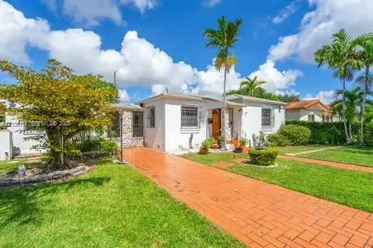 6851 SW 32nd St, Miami FL 33155