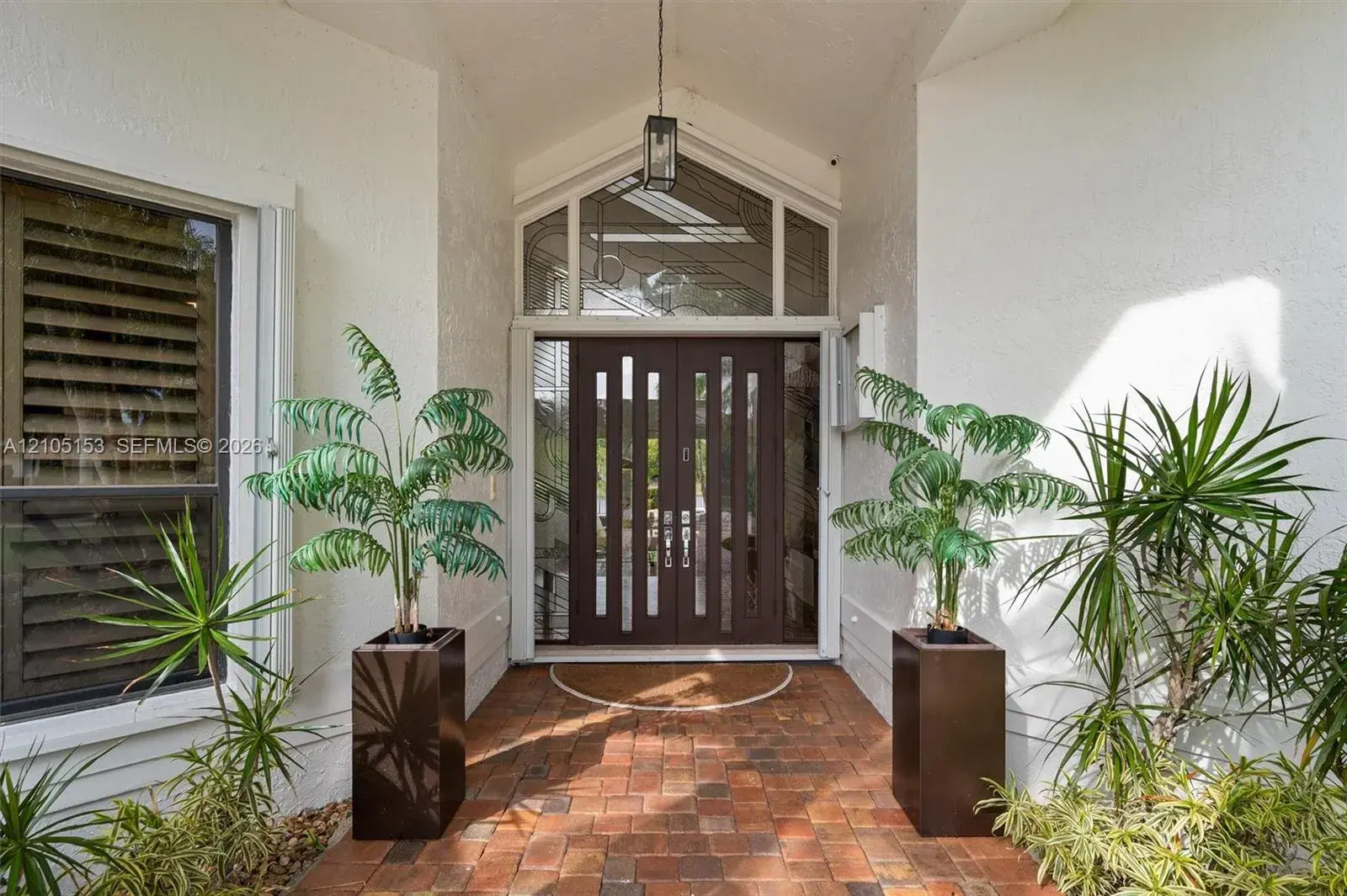 355 Coconut Cir, Weston FL 33326